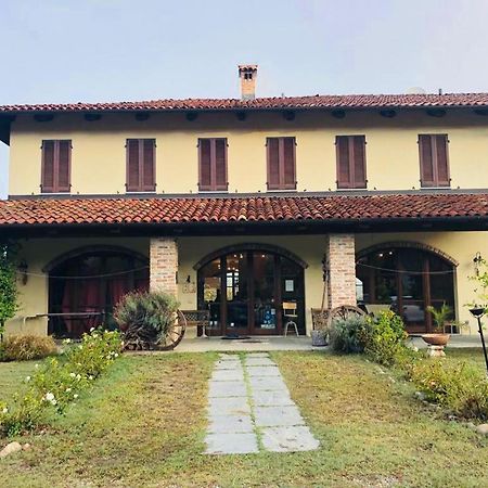 La Madonnina Agriturismo Dore Alba  Exterior photo